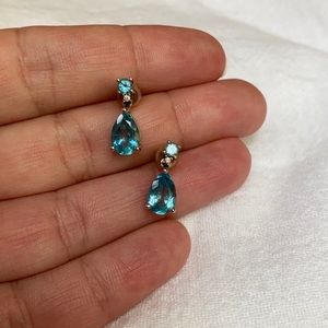 Vintage 14K White Gold Tear Drop Earrings